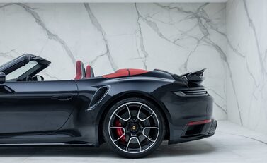 Porsche 911 Turbo Cabriolet (992) 39