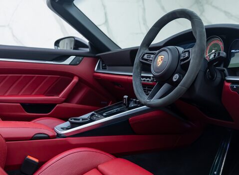 Porsche 911 Turbo Cabriolet (992) 16