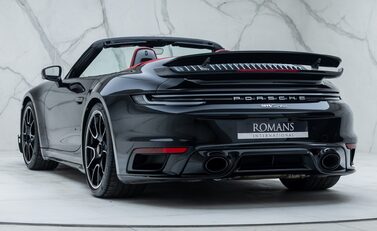 Porsche 911 Turbo Cabriolet (992) 13