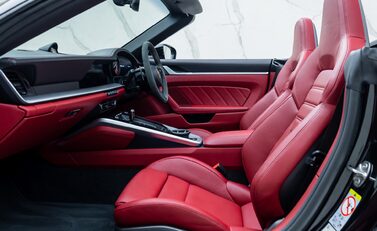 Porsche 911 Turbo Cabriolet (992) 20