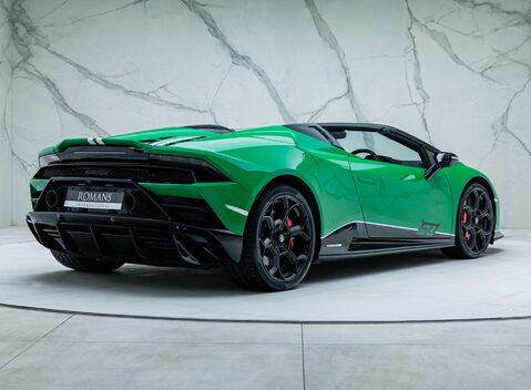 Lamborghini Huracan LP 640-4 EVO SPYDER 60th Anniversary Edition 9