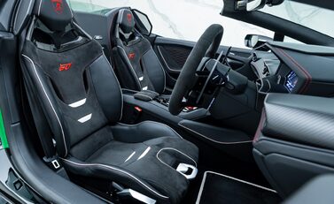 Lamborghini Huracan LP 640-4 EVO SPYDER 60th Anniversary Edition 18