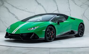 Lamborghini Huracan LP 640-4 EVO SPYDER 60th Anniversary Edition 5