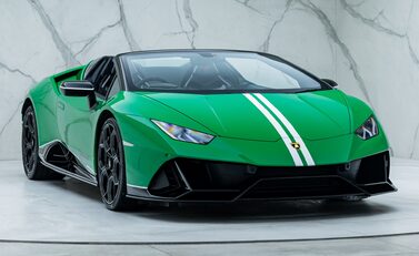 Lamborghini Huracan LP 640-4 EVO SPYDER 60th Anniversary Edition 12