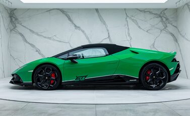 Lamborghini Huracan LP 640-4 EVO SPYDER 60th Anniversary Edition 7