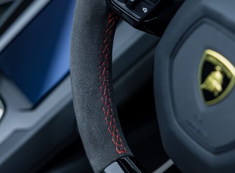 Lamborghini Huracan LP 640-4 EVO SPYDER 60th Anniversary Edition 17