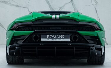 Lamborghini Huracan LP 640-4 EVO SPYDER 60th Anniversary Edition 11