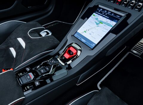 Lamborghini Huracan LP 640-4 EVO SPYDER 60th Anniversary Edition 31