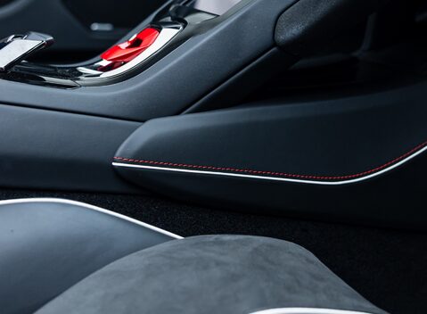 Lamborghini Huracan LP 640-4 EVO SPYDER 60th Anniversary Edition 32