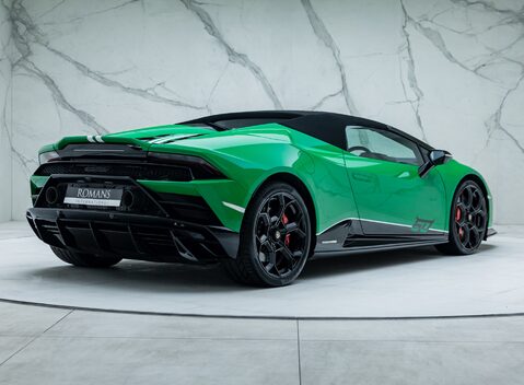 Lamborghini Huracan LP 640-4 EVO SPYDER 60th Anniversary Edition 8