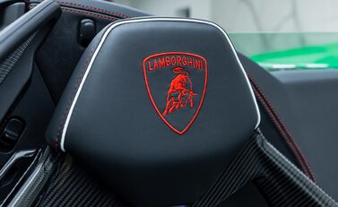 Lamborghini Huracan LP 640-4 EVO SPYDER 60th Anniversary Edition 21