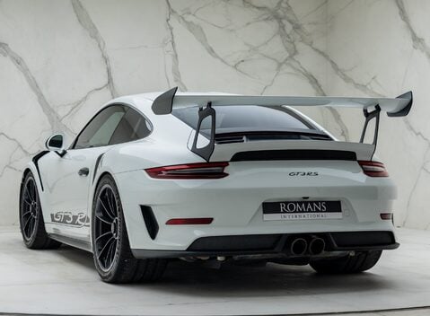 Porsche 911 GT3 RS (991.2) 10