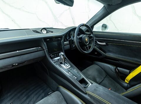 Porsche 911 GT3 RS (991.2) 18