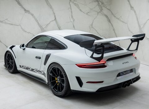 Porsche 911 GT3 RS (991.2) 12