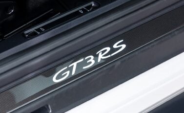 Porsche 911 GT3 RS (991.2) 28