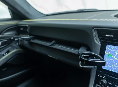 Porsche 911 GT3 RS (991.2) 23