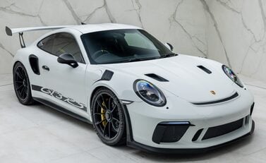 Porsche 911 GT3 RS (991.2) 11