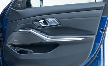 BMW M3 COMPETITION M XDRIVE 11