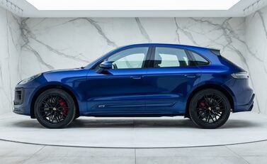 Porsche Macan GTS 5