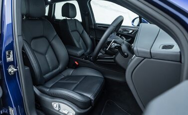 Porsche Macan GTS 14