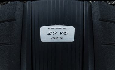 Porsche Macan GTS 35