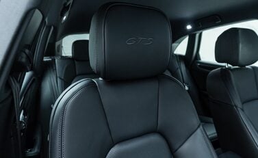 Porsche Macan GTS 15
