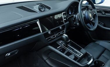 Porsche Macan GTS 19