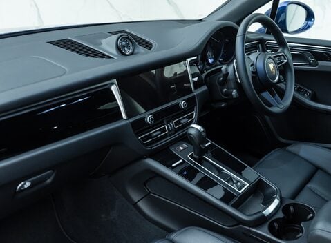 Porsche Macan GTS 19