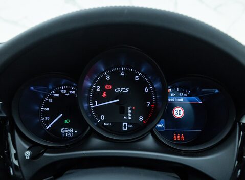 Porsche Macan GTS 21