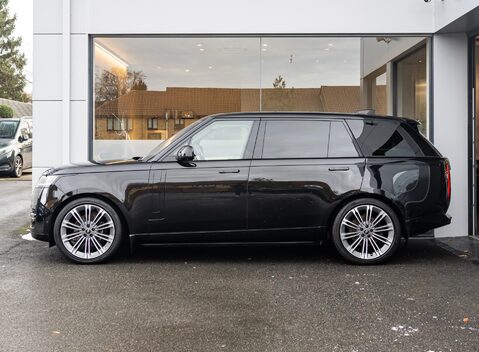 Land Rover Range Rover D350 AUTOBIOGRAPHY LWB 3