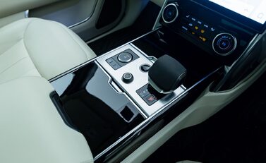 Land Rover Range Rover D350 AUTOBIOGRAPHY LWB 25