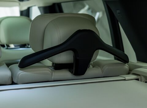 Land Rover Range Rover D350 AUTOBIOGRAPHY LWB 38