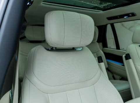 Land Rover Range Rover D350 AUTOBIOGRAPHY LWB 14
