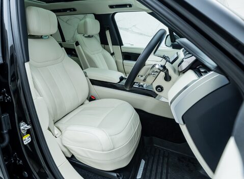 Land Rover Range Rover D350 AUTOBIOGRAPHY LWB 13