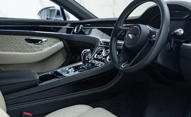 Bentley Continental GT W12 13