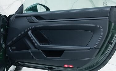 Porsche 911 GT3 TOURING (992.2) 22