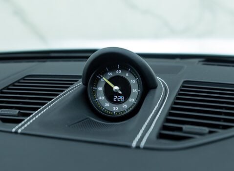 Porsche 911 GT3 TOURING (992.2) 17