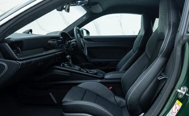 Porsche 911 GT3 TOURING (992.2) 14