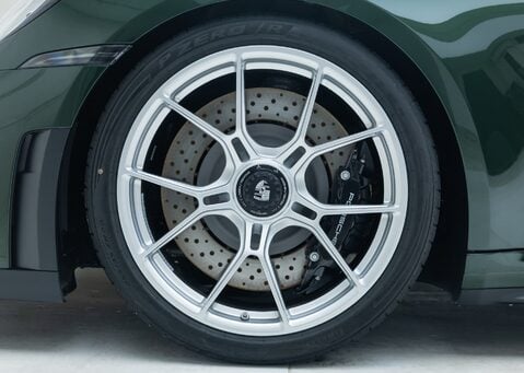 Porsche 911 GT3 TOURING (992.2) 