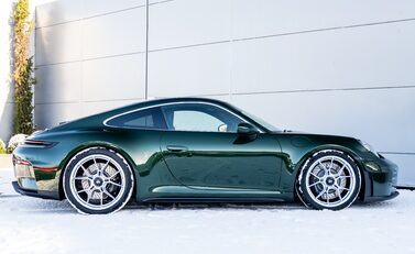 Porsche 911 GT3 TOURING (992.2) 3