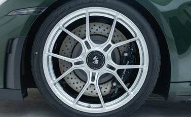 Porsche 911 GT3 TOURING (992.2) 23