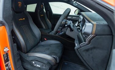 Lamborghini Urus PERFORMANTE 14