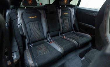 Lamborghini Urus PERFORMANTE 17