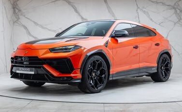 Lamborghini Urus PERFORMANTE 1