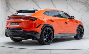 Lamborghini Urus PERFORMANTE 6