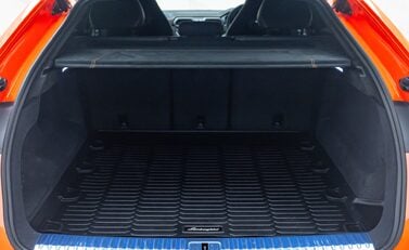 Lamborghini Urus PERFORMANTE 54