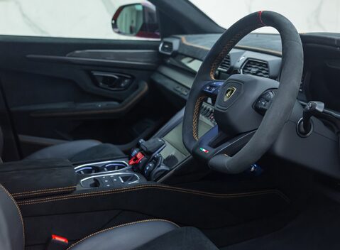 Lamborghini Urus PERFORMANTE 13