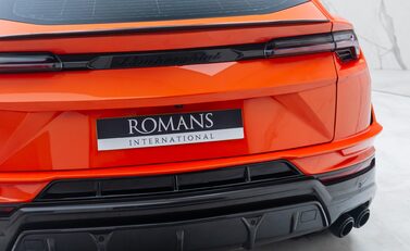 Lamborghini Urus PERFORMANTE 32