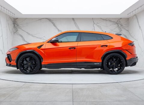Lamborghini Urus PERFORMANTE 5