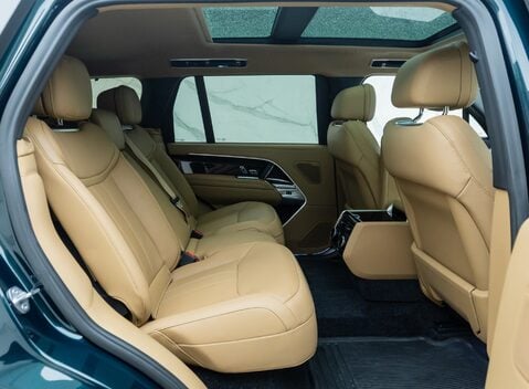 Land Rover Range Rover P440e AUTOBIOGRAPHY LWB 20
